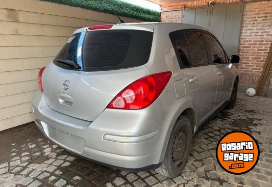 Autos - Nissan Tiida Visia 1.8 2010 Nafta 270000Km - En Venta