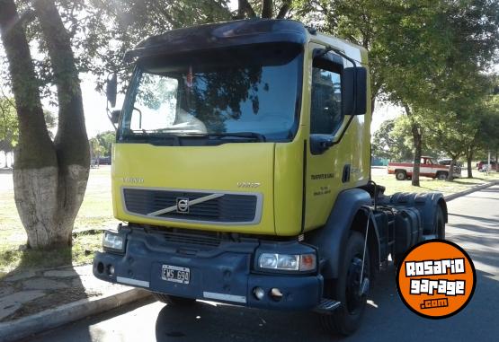 Camiones y Gras - Volvo 2005 con motor cummins - En Venta