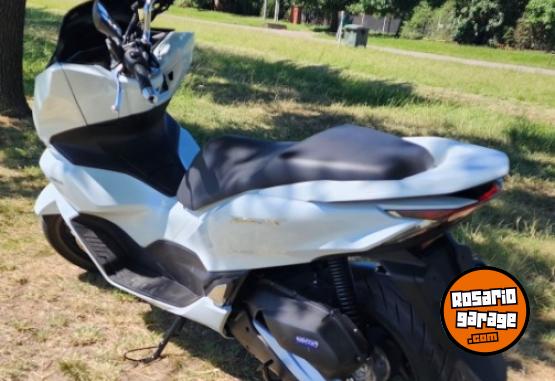 Motos - Honda Pcx 2024 Nafta 1200Km - En Venta