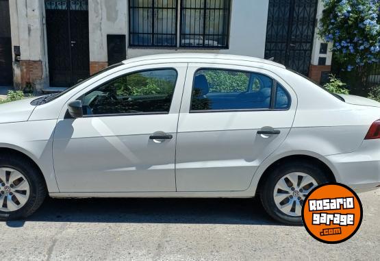 Autos - Volkswagen Voyage 1.6 Confortline 2015 GNC 138000Km - En Venta