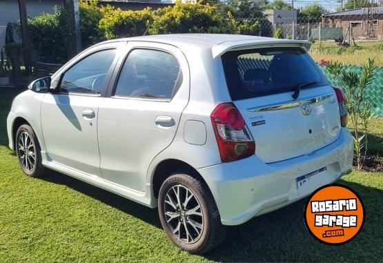 Autos - Toyota Etios 2023 Nafta 4000Km - En Venta