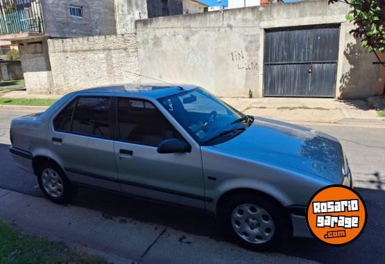 Autos - Renault R19 RND Tricuerpo 1997 Diesel 146400Km - En Venta