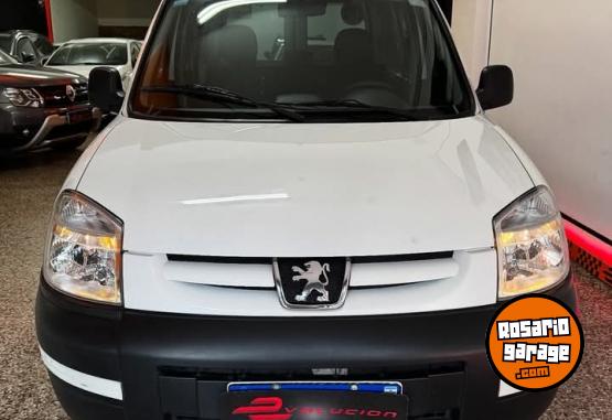 Utilitarios - Peugeot PARTNER CONFORT FURGN 2022 Nafta 44000Km - En Venta