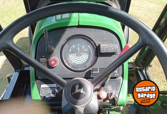 Camiones y Gras - Tractor John Deere - En Venta