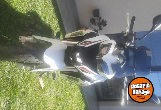 Motos - Benelli TRK 251 2023 Nafta 5500Km - En Venta