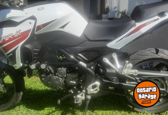 Motos - Benelli TRK 251 2023 Nafta 5500Km - En Venta