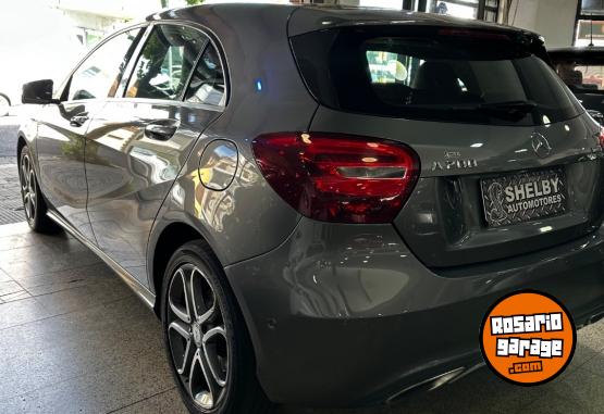 Autos - Mercedes Benz A 200 2016 Nafta 130000Km - En Venta