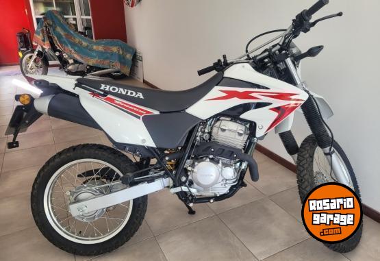 Motos - Honda TORNADO 250 XR 2023 Nafta 482Km - En Venta