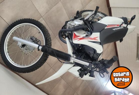 Motos - Honda TORNADO 250 XR 2023 Nafta 482Km - En Venta