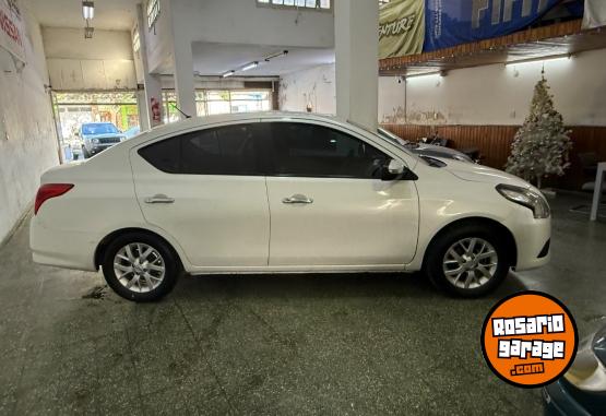 Autos - Nissan Versa drive plus 2020 GNC  - En Venta