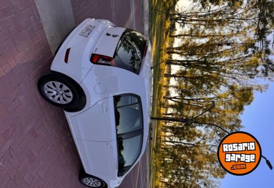 Autos - Volkswagen Up move 2017 Nafta 108000Km - En Venta