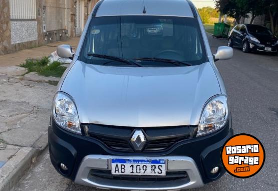 Utilitarios - Renault Kangoo 2017 Nafta 98000Km - En Venta