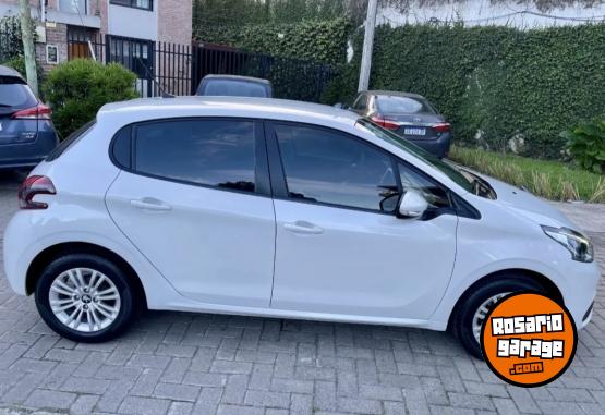 Autos - Peugeot 208 allure 1.6 permuto 2018 Nafta 70000Km - En Venta