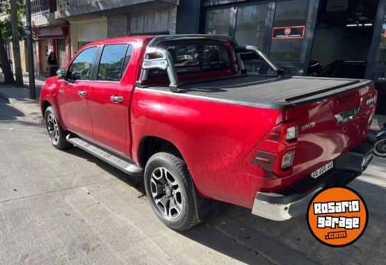 Camionetas - Toyota Hilux srx 2.8 2023 Diesel 16000Km - En Venta