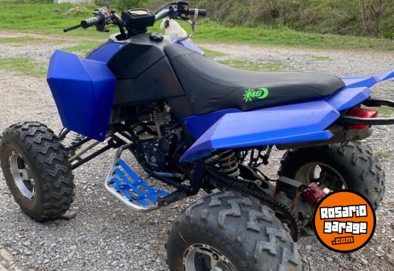 Cuatris y UTVs - Zanella 300 FX 2017  1700Km - En Venta