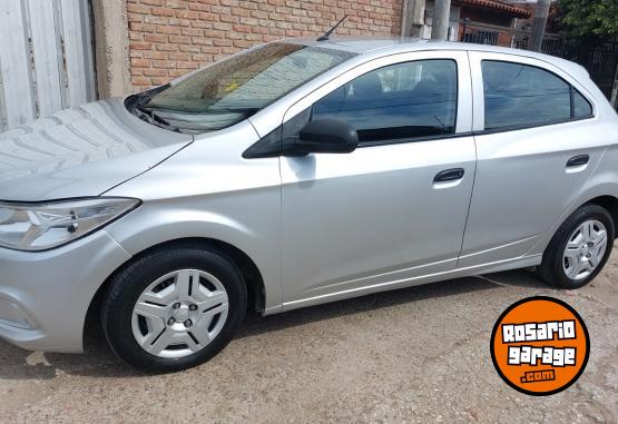 Autos - Chevrolet Onix joy 2017 Nafta 120000Km - En Venta