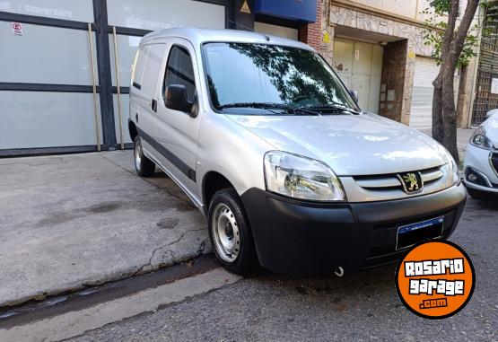 Utilitarios - Peugeot Partner 1.6HDI Business 2022 Diesel 50000Km - En Venta