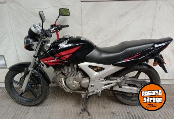 Motos - Honda Twister 2013 Nafta 33000Km - En Venta