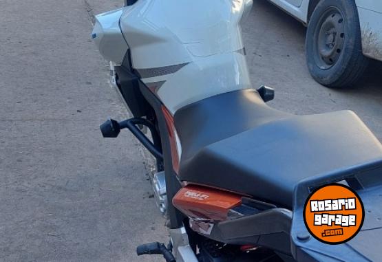 Motos - Honda Twister 2017 Nafta 18000Km - En Venta