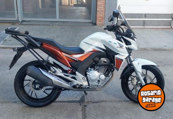 Motos - Honda Twister 2017 Nafta 18000Km - En Venta