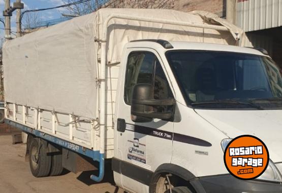 Utilitarios - Iveco Daily 70C 2014 Nafta 220000Km - En Venta