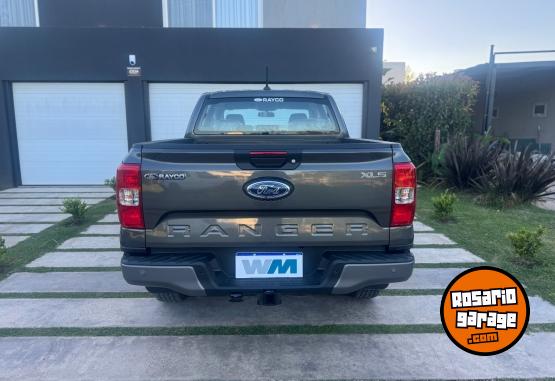 Camionetas - Ford Ranger XLS 2023 Diesel 300Km - En Venta