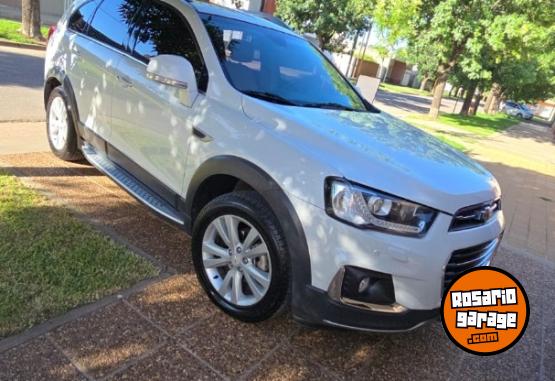 Camionetas - Chevrolet Captiva LTZ 2017 Diesel 124000Km - En Venta