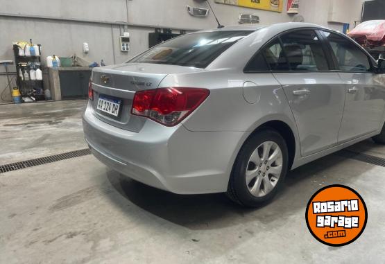 Autos - Chevrolet Cruze LT con GNC 2016 GNC 120000Km - En Venta