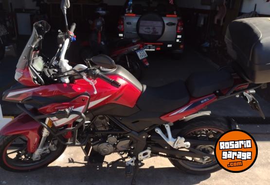 Motos - Benelli TRK251 2022 Nafta 4700Km - En Venta