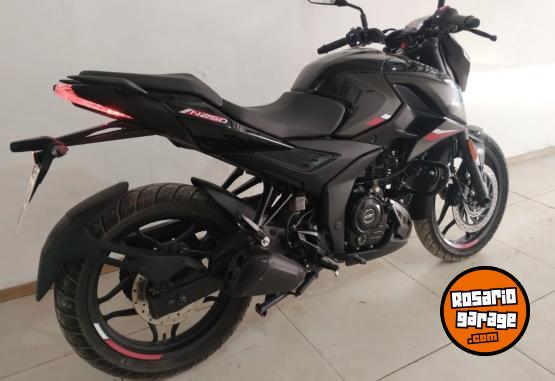 Motos - Bajaj N250 2023 Nafta 4300Km - En Venta