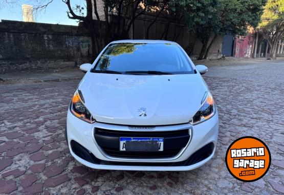 Autos - Peugeot 208 2018 Nafta 39000Km - En Venta