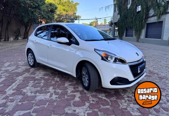 Autos - Peugeot 208 2018 Nafta 39000Km - En Venta