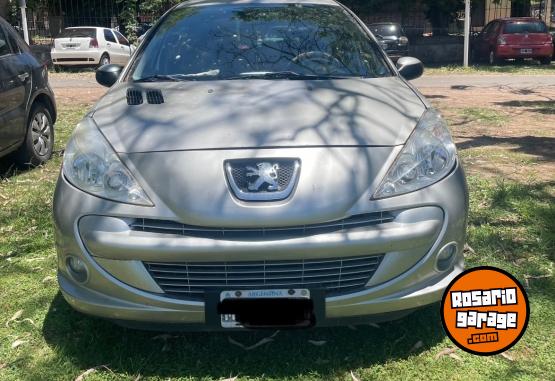 Autos - Peugeot 207 compact con bal 2013 Nafta 151000Km - En Venta