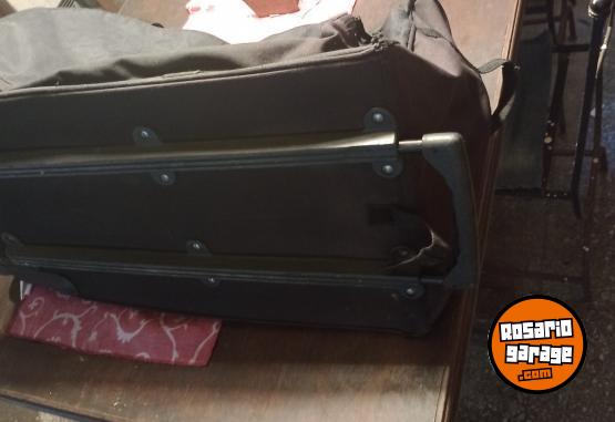 Hogar - bolso gigante de mano y con ruedas - En Venta