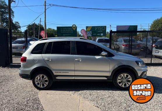 Autos - Volkswagen SURAN 1.6 CROSS HIGHLINE 2017 Nafta  - En Venta