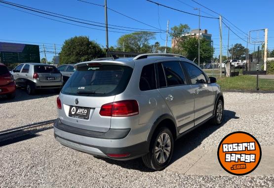 Autos - Volkswagen SURAN 1.6 CROSS HIGHLINE 2017 Nafta  - En Venta