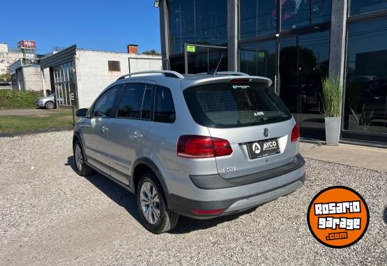 Autos - Volkswagen SURAN 1.6 CROSS HIGHLINE 2017 Nafta  - En Venta