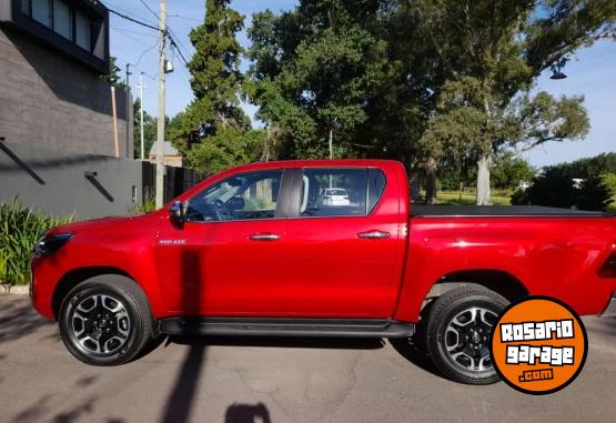 Camionetas - Toyota HILUX 2023 Nafta 10900Km - En Venta