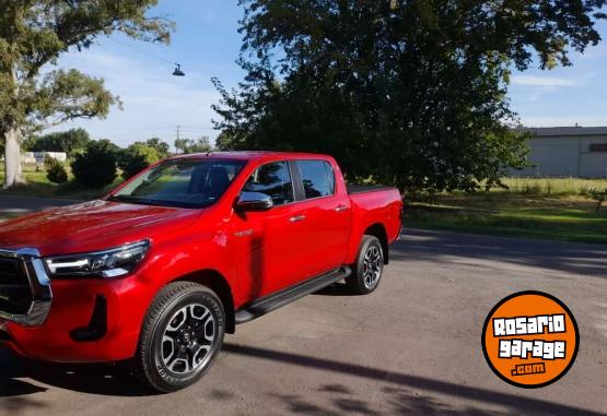 Camionetas - Toyota HILUX 2023 Nafta 10900Km - En Venta