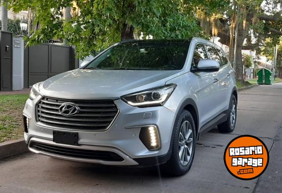 Camionetas - Hyundai GRAND SANTA FE 4X4 CRDI 2019 Diesel 77000Km - En Venta