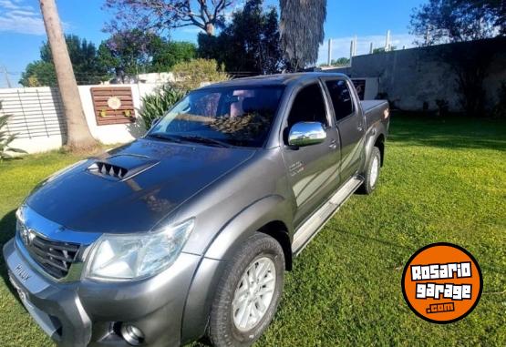 Camionetas - Toyota HILUX SRV 4X2 2014 Diesel 175000Km - En Venta