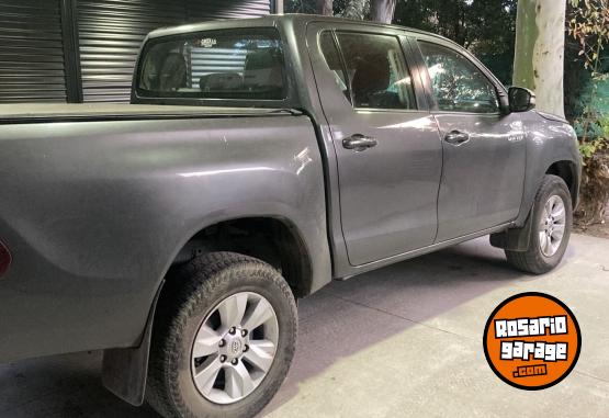 Camionetas - Toyota Hilux 2017 Diesel 200000Km - En Venta