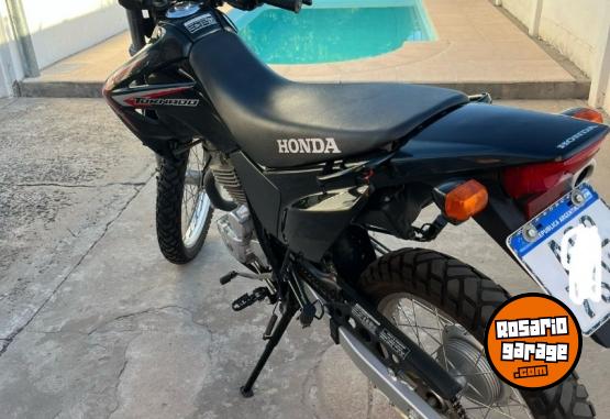 Motos - Honda Tornado 2018 Nafta 3700Km - En Venta