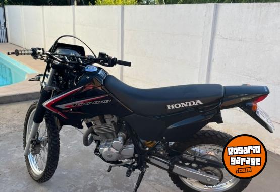 Motos - Honda Tornado 2018 Nafta 3700Km - En Venta