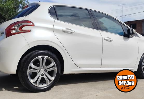 Autos - Peugeot 208 FELINE CUIR 2015 Nafta 102615Km - En Venta