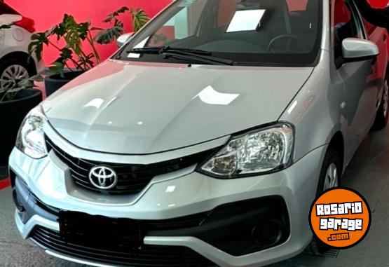 Autos - Toyota Etios 2023 Nafta 13000Km - En Venta