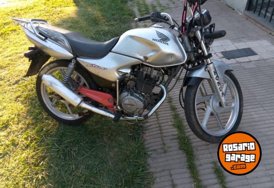 Motos - Honda STORM 2008 Nafta 5000Km - En Venta