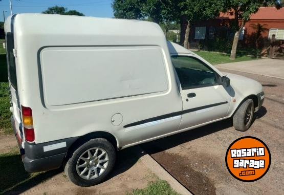 Utilitarios - Ford Courier 1999 Diesel 111111Km - En Venta