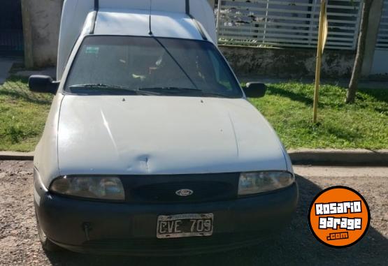 Utilitarios - Ford Courier 1999 Diesel 111111Km - En Venta