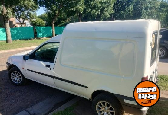 Utilitarios - Ford Courier 1999 Diesel 111111Km - En Venta